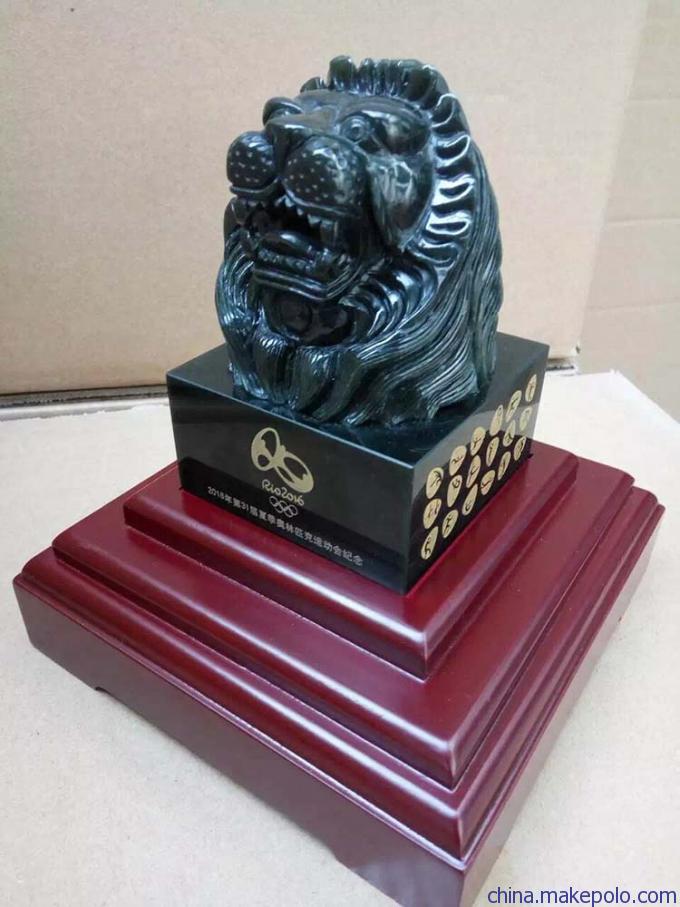 逃跑计划上海圣诞开趴!和粉丝共同完成“爱的礼物”|AG亚娱集团官方(图2) AG亚娱集团