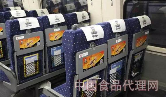 AG亚娱集团-周艳泓混搭廖佳琳翻唱阿黛尔歌曲 重现洗脑神曲(图2) ag亚娱官网