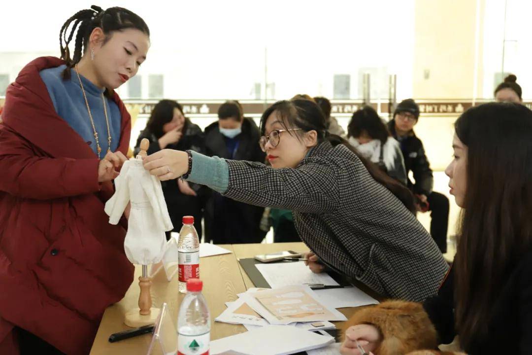 新闻速报:AG亚娱集团(图9)
新闻速报:AG亚娱集团(图9)